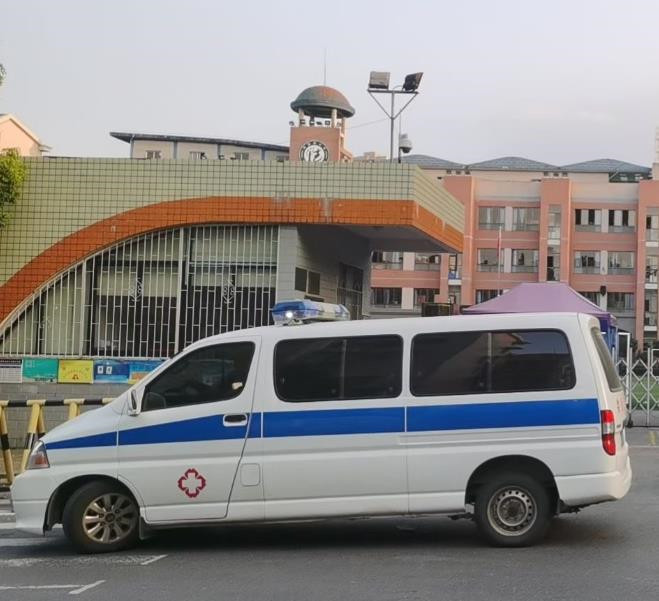 吴桥救护车出租护送骨折病人一公里多少钱